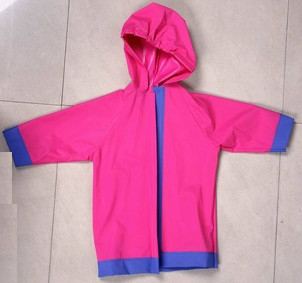 25" cappotti di pioggia incappucciati del PVC dei bambini ecologici per la promozione